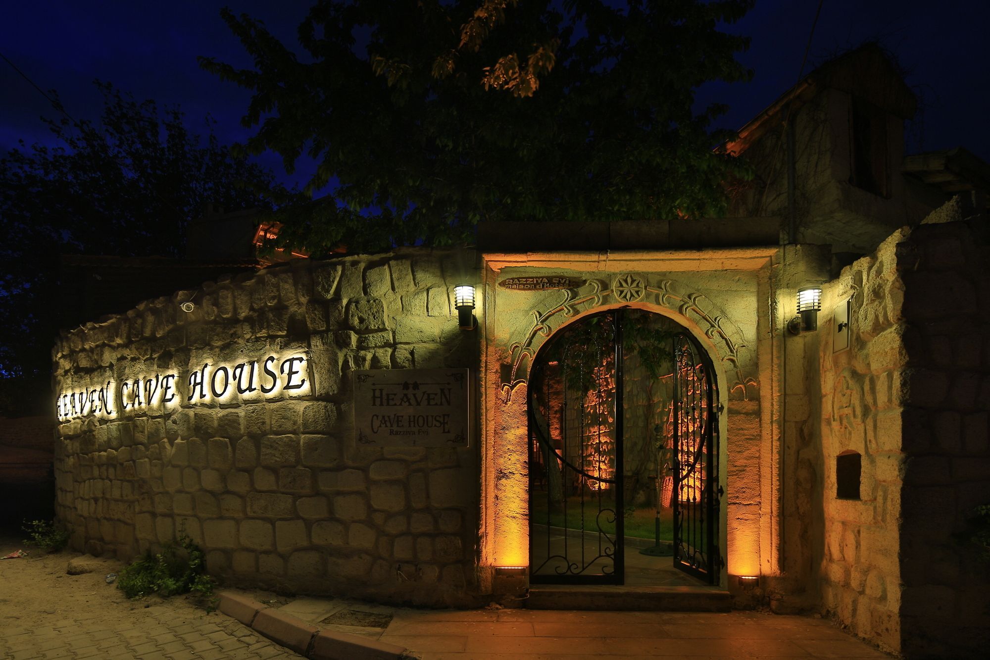 Heaven Cave House - Razziya Evi Bed & Breakfast Ürgüp Luaran gambar